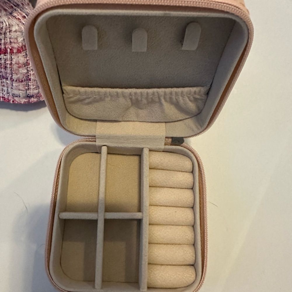 Compact Pink Jewelry Organizer #3